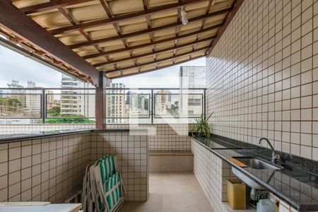 Apartamento à venda com 340m², 4 quartos e 4 vagas Apartamento à venda com 340m², 4 quartos e 4 vagasVaranda