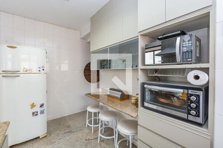 Apartamento à venda com 340m², 4 quartos e 4 vagas Apartamento à venda com 340m², 4 quartos e 4 vagasCozinha