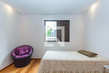 Apartamento à venda com 340m², 4 quartos e 4 vagas Apartamento à venda com 340m², 4 quartos e 4 vagasQuarto 2