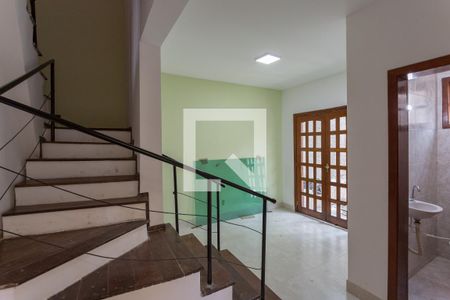 Sala de casa para alugar com 4 quartos, 110m² em Itapoã, Belo Horizonte