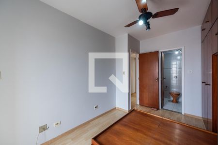 Suíte de apartamento para alugar com 2 quartos, 135m² em Embaré, Santos