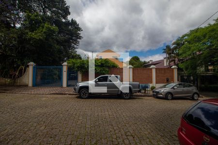 Fachada de casa à venda com 4 quartos, 580m² em Jardim Isabel, Porto Alegre