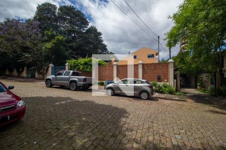 Fachada de casa à venda com 4 quartos, 580m² em Jardim Isabel, Porto Alegre