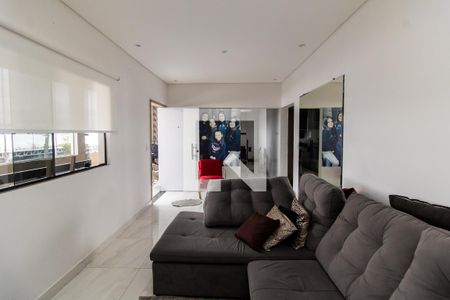 Sala de casa à venda com 5 quartos, 220m² em Parque Boturussu, São Paulo