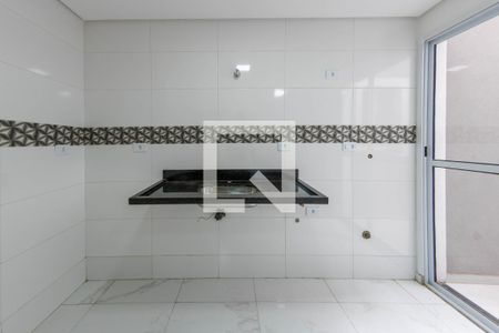 Sala/Cozinha de apartamento para alugar com 2 quartos, 38m² em Vila Paulo Silas, São Paulo