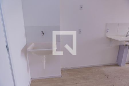 Sala/Cozinha e Área de Serviço de casa para alugar com 2 quartos, 39m² em Cangaíba, São Paulo