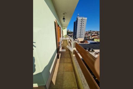 Casa à venda com 4 quartos, 410m² em Vila Arapua, São Paulo