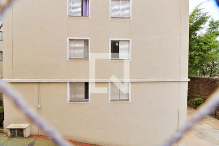 Sala (vista) de apartamento para alugar com 2 quartos, 50m² em Paraisópolis, São Paulo