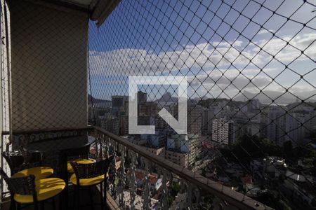 Vista da Sala de apartamento à venda com 2 quartos, 90m² em Ingá, Niterói