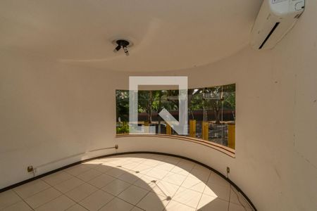 Sala de TV de casa à venda com 4 quartos, 444m² em Jardim Chapadão, Campinas
