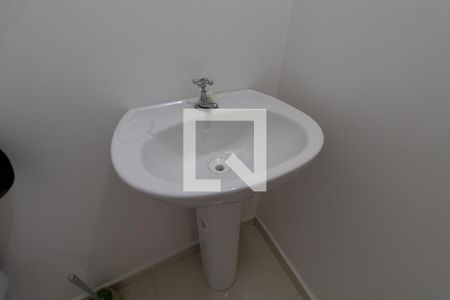 Lavabo de casa de condomínio para alugar com 2 quartos, 58m² em Vila Santa Teresa (zona Leste), São Paulo