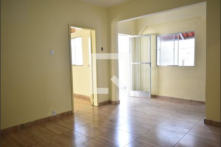 Sala de casa de condomínio para alugar com 2 quartos, 90m² em Campo Grande, Rio de Janeiro