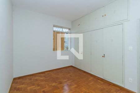 Quarto de apartamento à venda com 3 quartos, 100m² em Alto Barroca, Belo Horizonte