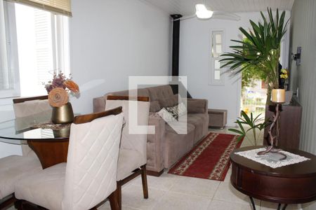 Sala de casa à venda com 3 quartos, 99m² em Espírito Santo, Porto Alegre