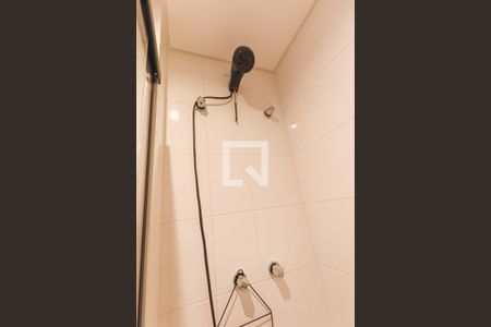 Banheiro da Suíte de kitnet/studio para alugar com 1 quarto, 17m² em Vila Izabel, Curitiba