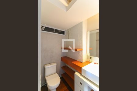 Banheiro da Suíte de apartamento à venda com 2 quartos, 70m² em Vila Suzana, São Paulo