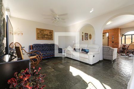 Sala de casa à venda com 4 quartos, 455m² em Ouro Preto, Belo Horizonte