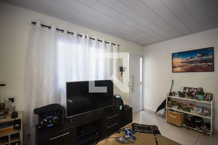 Sala de casa para alugar com 2 quartos, 234m² em Vila Pirajussara, São Paulo