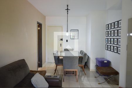 Apartamento à venda com 80m², 2 quartos e 1 vagaSala