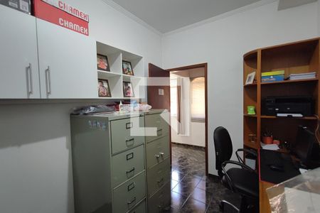 Escritório de casa à venda com 4 quartos, 299m² em Vila Paraíso, Campinas