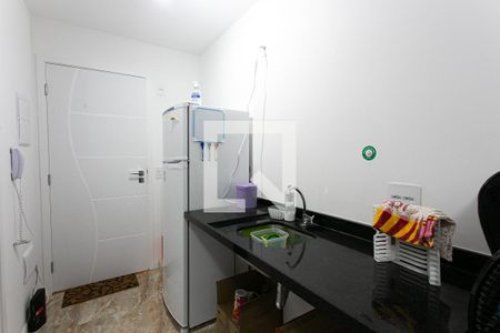 Cozinha de kitnet/studio à venda com 1 quarto, 23m² em Vila Esperança, São Paulo