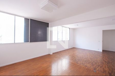 Sala de apartamento à venda com 2 quartos, 110m² em Cerqueira César, São Paulo