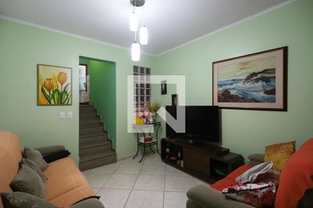 Sala de casa à venda com 5 quartos, 240m² em Vila Vitorio Mazzei, São Paulo