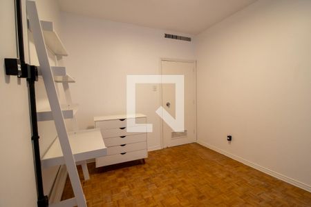 Quarto 3 de apartamento para alugar com 4 quartos, 186m² em Moinhos de Vento, Porto Alegre