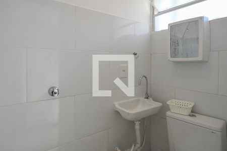 Banheiro de kitnet/studio para alugar com 1 quarto, 20m² em Aclimação, São Paulo