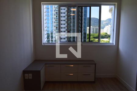 Suíte  de apartamento para alugar com 2 quartos, 85m² em Camorim, Rio de Janeiro