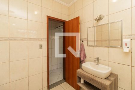 Casa à venda com 224m², 3 quartos e 3 vagas Casa à venda com 224m², 3 quartos e 3 vagasBanheiro