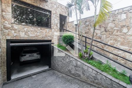 Casa à venda com 224m², 3 quartos e 3 vagas Casa à venda com 224m², 3 quartos e 3 vagasÁrea Externa