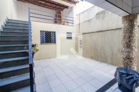 Casa à venda com 224m², 3 quartos e 3 vagas Casa à venda com 224m², 3 quartos e 3 vagasÁrea de Serviço