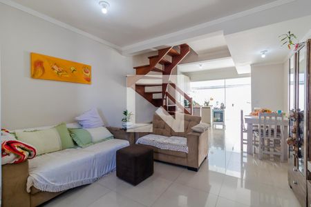 Sala de casa de condomínio à venda com 2 quartos, 102m² em Guarujá, Porto Alegre