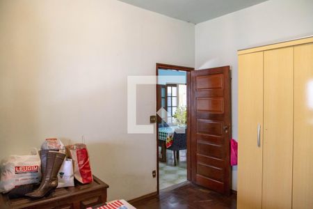 Quarto 1 de casa à venda com 3 quartos, 180m² em Santa Monica, Belo Horizonte