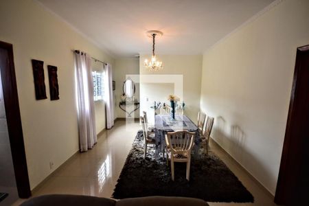 Casa à venda com 4 quartos, 364m² em Vila Joao Jorge, Campinas