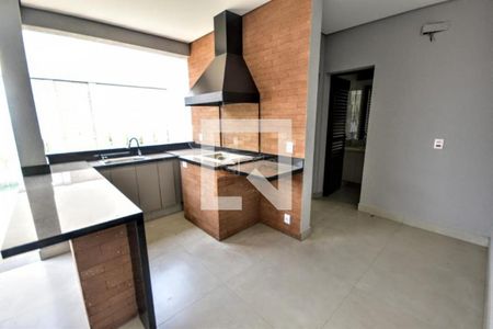 Casa à venda com 4 quartos, 305m² em Swiss Park, Campinas