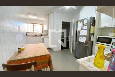 Apartamento à venda com 3 quartos, 158m² em Cambuí, Campinas