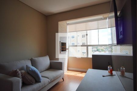 Sala 1 de apartamento para alugar com 2 quartos, 45m² em Parque Santa Fé, Porto Alegre