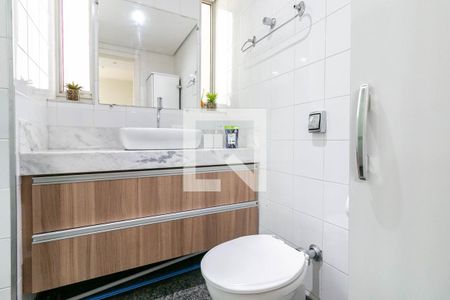 Banheiro de apartamento para alugar com 1 quarto, 40m² em Savassi, Belo Horizonte