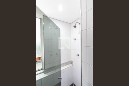 Banheiro de apartamento para alugar com 1 quarto, 40m² em Savassi, Belo Horizonte