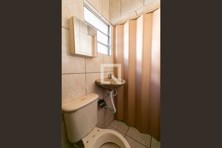 Banheiro da Suíte de casa de condomínio para alugar com 1 quarto, 23m² em Vila Esperança, São Paulo