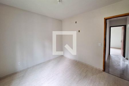 Casa à venda com 357m², 3 quartos e 4 vagas Casa à venda com 357m², 3 quartos e 4 vagasQuarto 2
