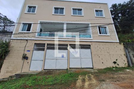 Casa à venda com 357m², 3 quartos e 4 vagas Casa à venda com 357m², 3 quartos e 4 vagasFachada