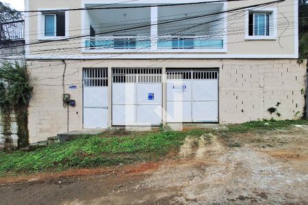Casa à venda com 357m², 3 quartos e 4 vagas Casa à venda com 357m², 3 quartos e 4 vagasFachada