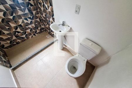 Casa à venda com 357m², 3 quartos e 4 vagas Casa à venda com 357m², 3 quartos e 4 vagasBanheiro social 2