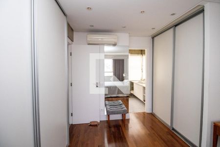 Quarto 2  de apartamento à venda com 3 quartos, 121m² em Moema, São Paulo