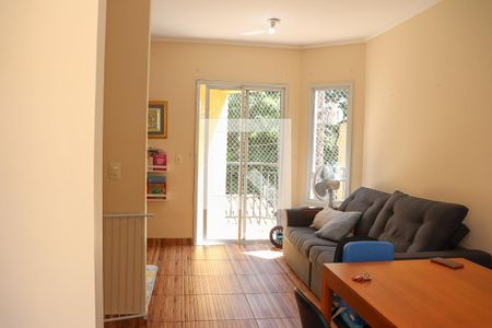 Sala de casa de condomínio para alugar com 2 quartos, 100m² em Vila Adalgisa, São Paulo