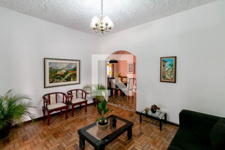 Casa à venda com 4 quartos, 240m² em Alto Caiçaras, Belo Horizonte