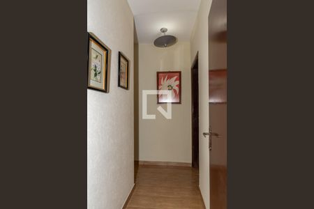 Casa para alugar com 177m², 3 quartos e 2 vagas Casa para alugar com 177m², 3 quartos e 2 vagasCorredor